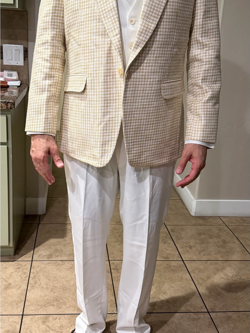 Men's Beige Houndstooth Blazer - Elegant Neutral Sport Coat